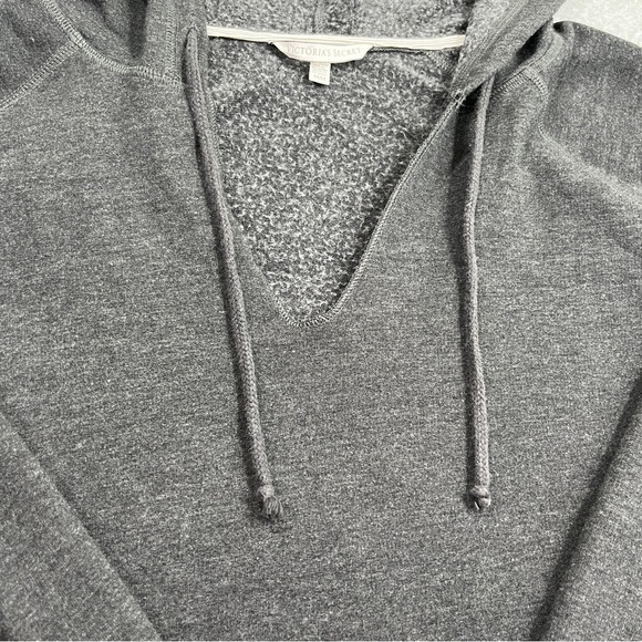 Victoria Secret Sweatshirt Womens M Gray Pullover Long Sleeve Hoodie Medium - Picture 4 of 9